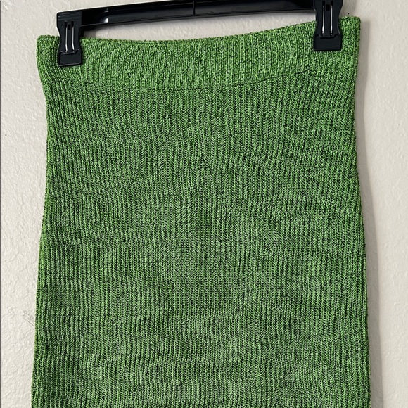 NWOT MANGO Women's Slit Knitted Skirt in Green in Size S - Picture 8 of 16